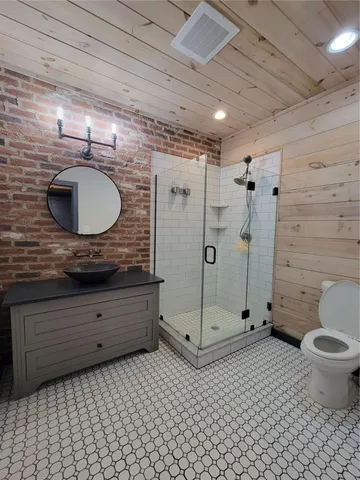 $1,600 | 550 East Main Street, Unit 201, Blue Ridge, GA 30513