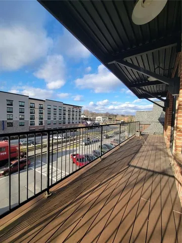 $1,600 | 550 East Main Street, Unit 201, Blue Ridge, GA 30513