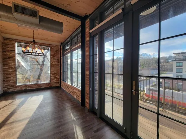 $1,600 | 550 East Main Street, Unit 201, Blue Ridge, GA 30513