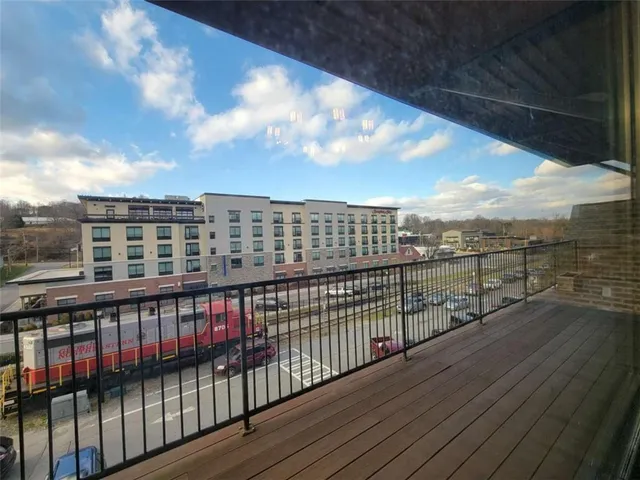 $1,600 | 550 East Main Street, Unit 201, Blue Ridge, GA 30513