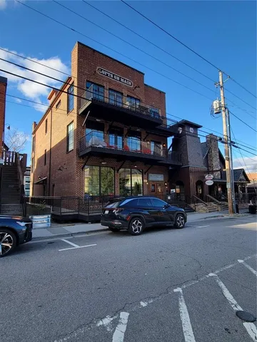 $1,600 | 550 East Main Street, Unit 201, Blue Ridge, GA 30513