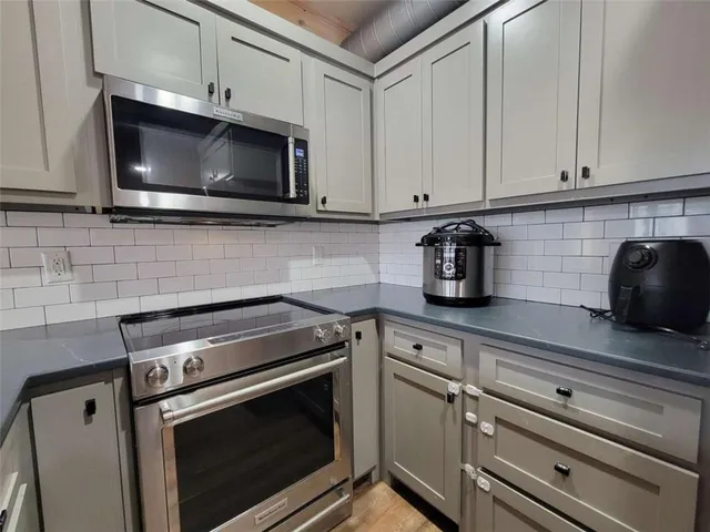 $1,600 | 550 East Main Street, Unit 201, Blue Ridge, GA 30513