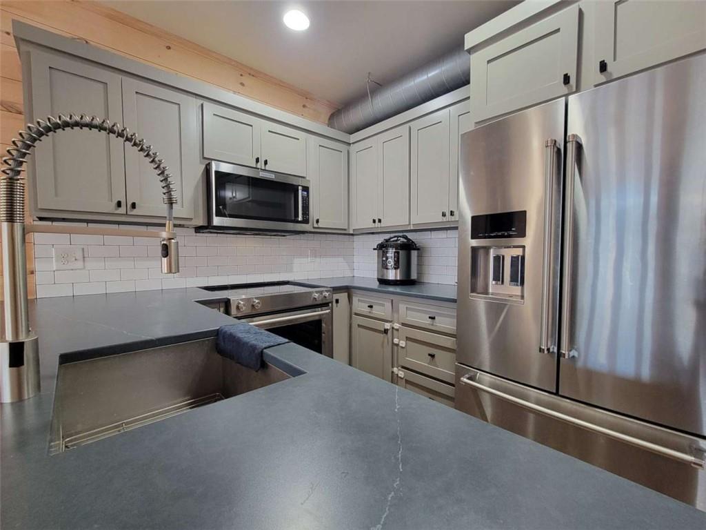 550 East Main Street, Unit 201 Blue Ridge, GA 30513 - Photo 9 of 40