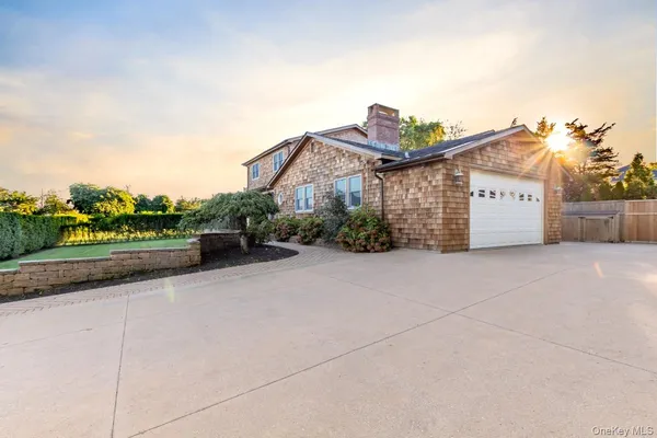a house view with a outdoor space