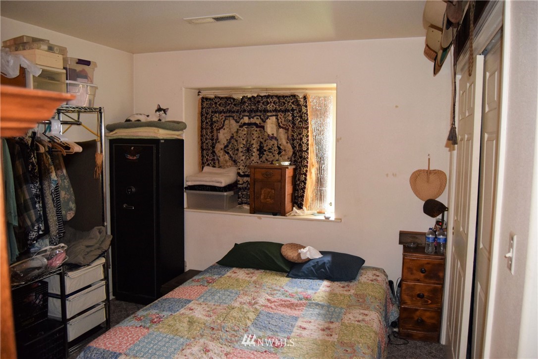 13 North Kirkpatrick Road Omak, WA 98841 - Photo 11 of 25