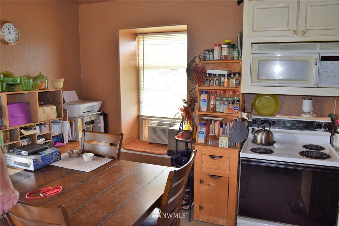 13 North Kirkpatrick Road Omak, WA 98841 - Photo 7 of 25