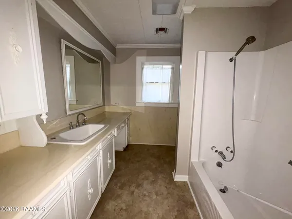 $1,500 | 208 St Anne Street, Carencro, LA 70520