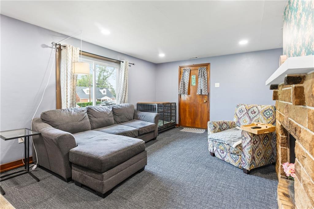 201 Crestview Road Pittsburgh, PA 15235 - Photo 8 of 28 Gallery Image 8
