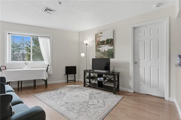 $1,550 | 31 Devereux Avenue, Unit 207, Providence, RI 02909