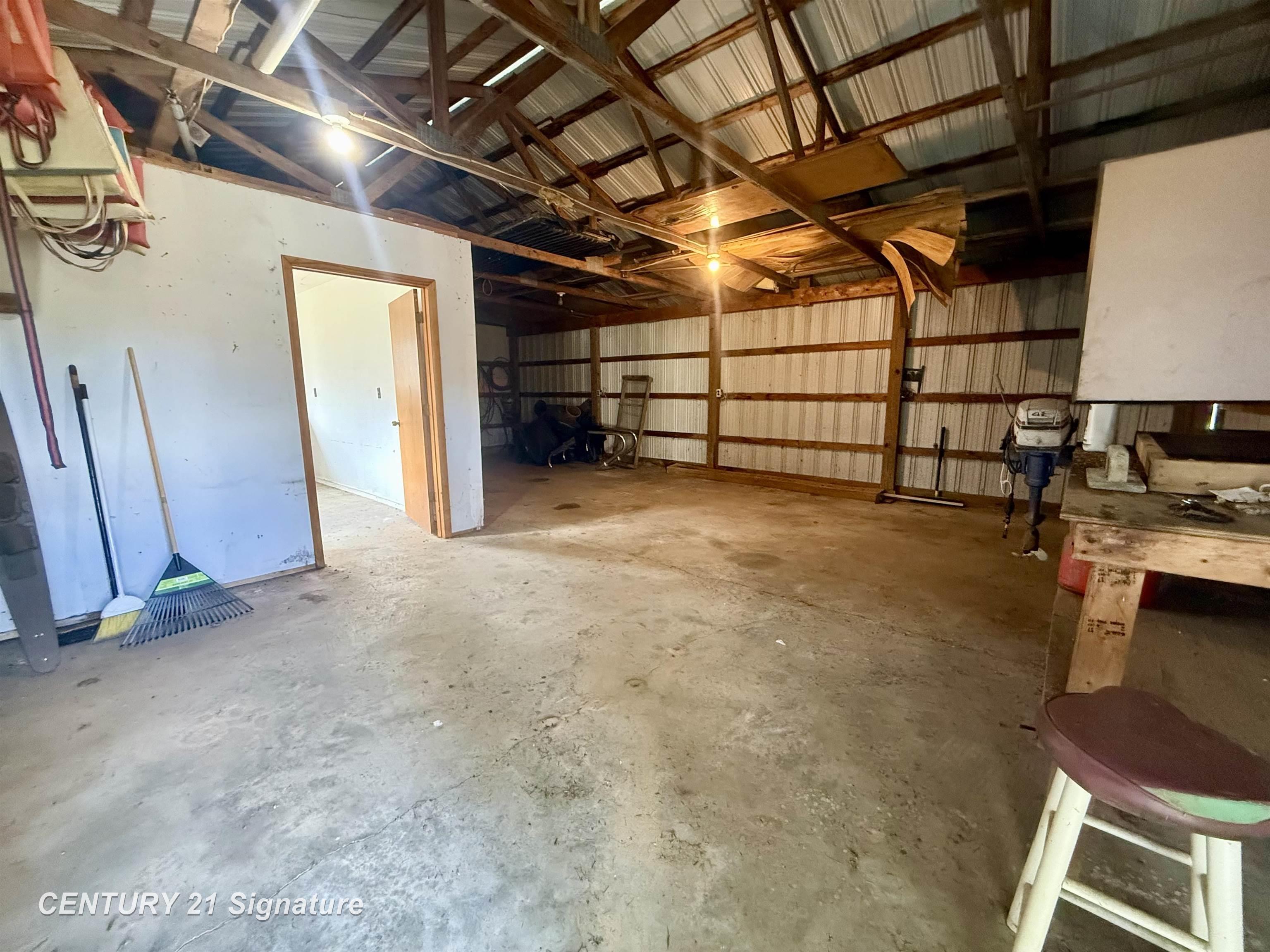 6641 Pierce Road Freeland, MI 48623 - Photo 9 of 31
