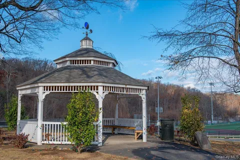 $209,000 | 92 Underhill Avenue, Unit 2B, West Harrison, NY 10604