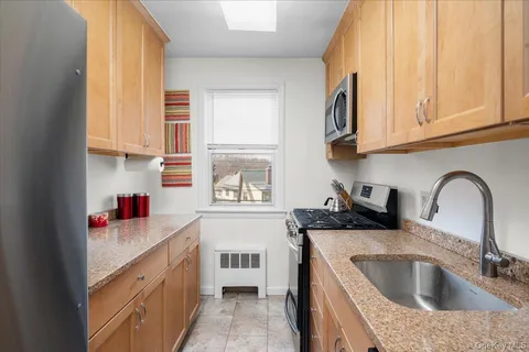 $209,000 | 92 Underhill Avenue, Unit 2B, West Harrison, NY 10604