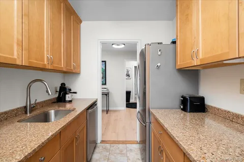 $209,000 | 92 Underhill Avenue, Unit 2B, West Harrison, NY 10604