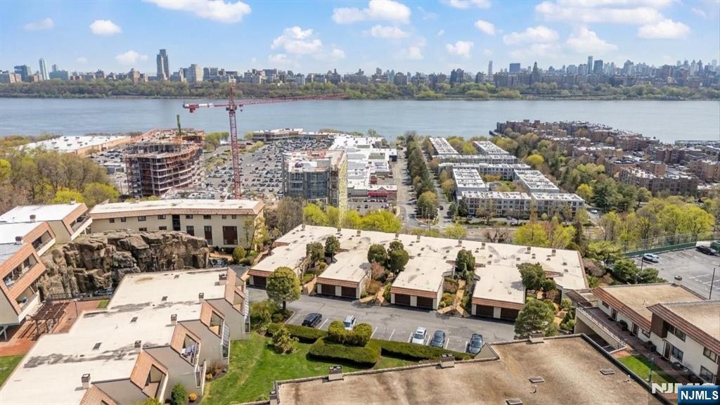 300 Gorge Road, Unit 25 Cliffside Park, NJ 07010 - Photo 40 of 45