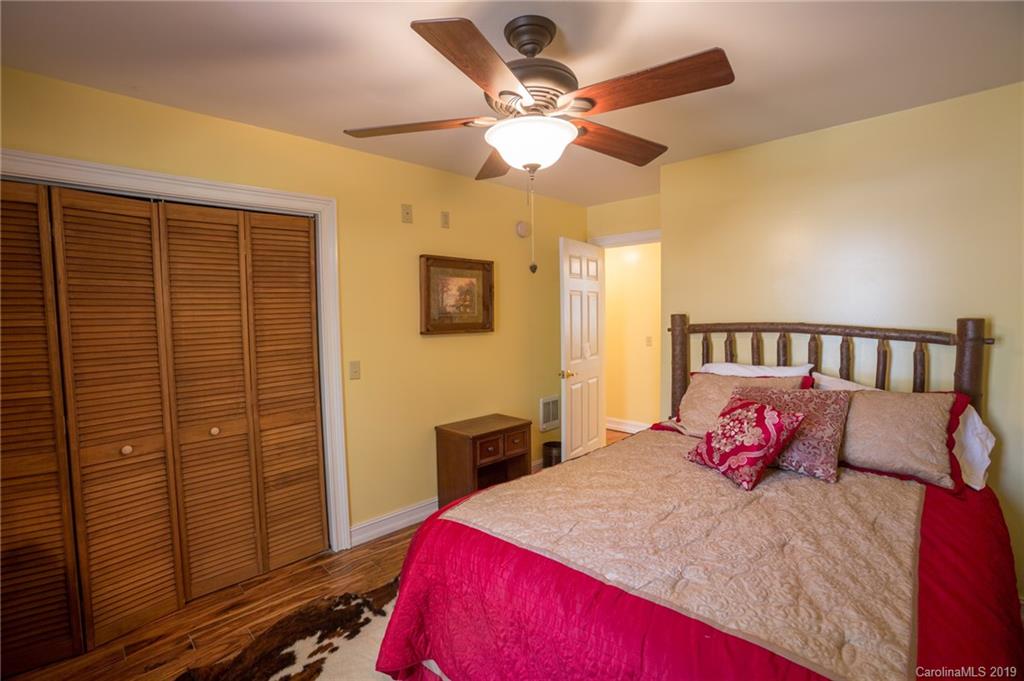 1785 Pot Leg Road Waynesville, NC 28785 - Photo 14 of 39