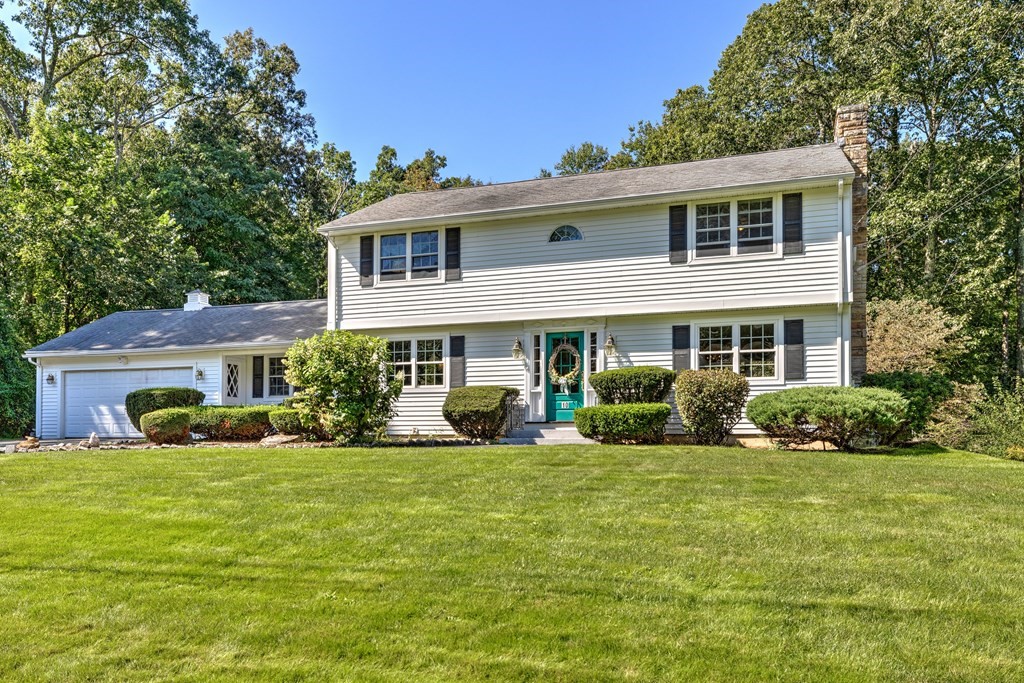 10 Ruth Drive Wilbraham, MA 01095 - Photo 1 of 38 Gallery Image 1