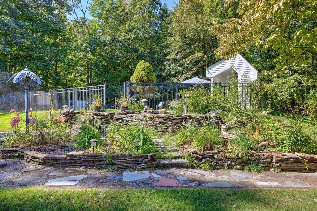 10 Ruth Drive Wilbraham, MA 01095 - Photo 33 of 38 Gallery Image 33