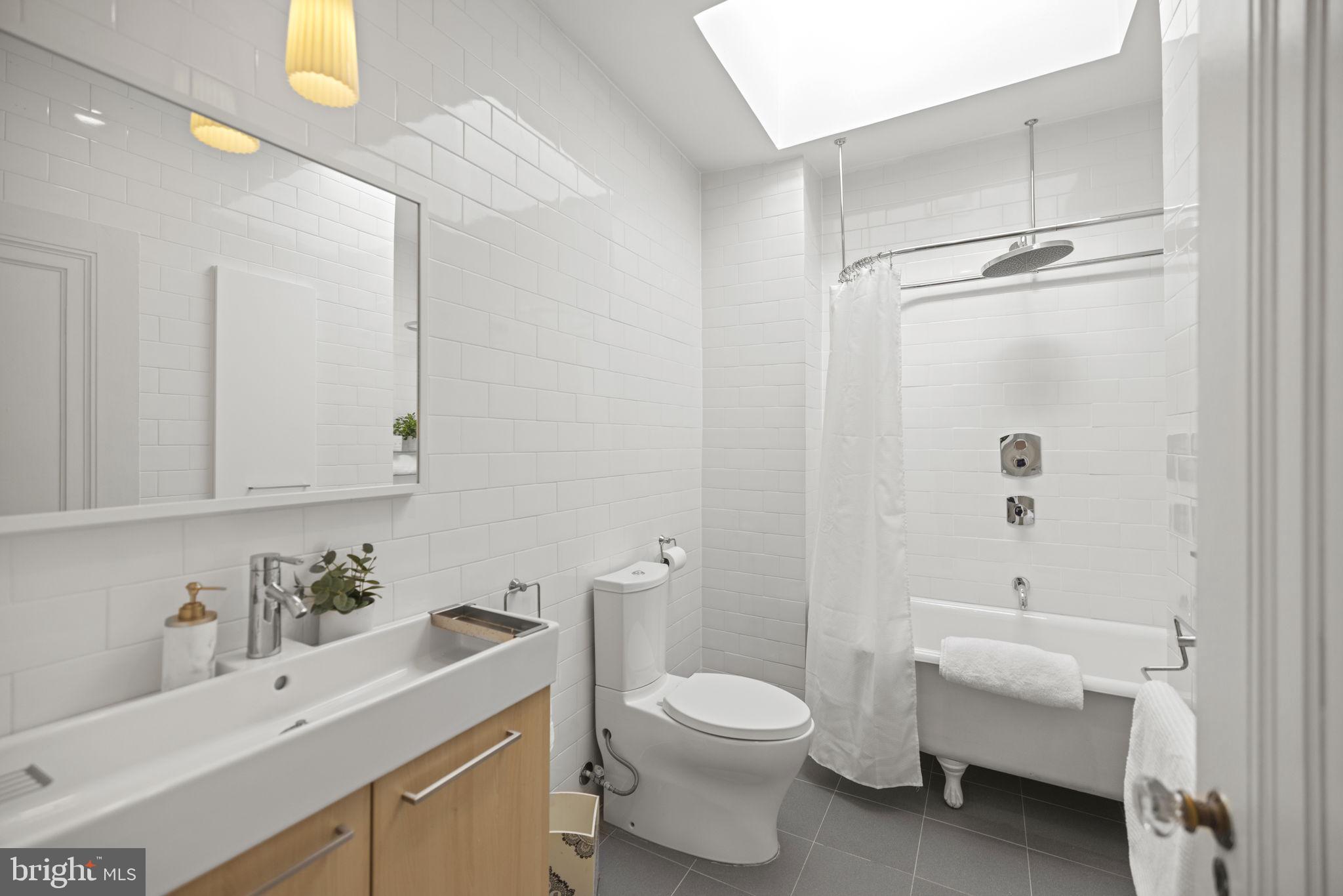 1016 Park Road Northwest Washington, DC 20010 - Photo 30 of 48