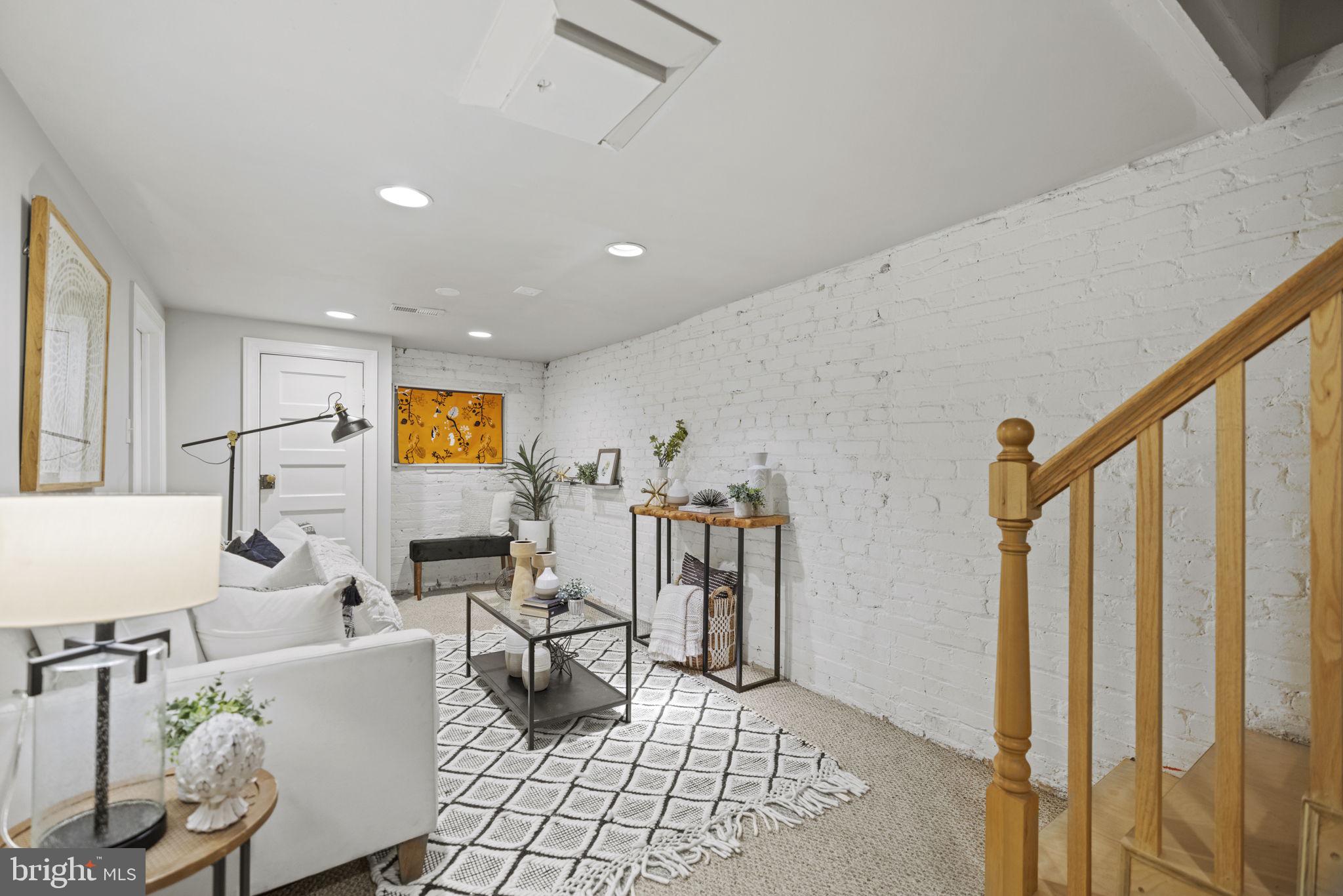 1016 Park Road Northwest Washington, DC 20010 - Photo 33 of 48