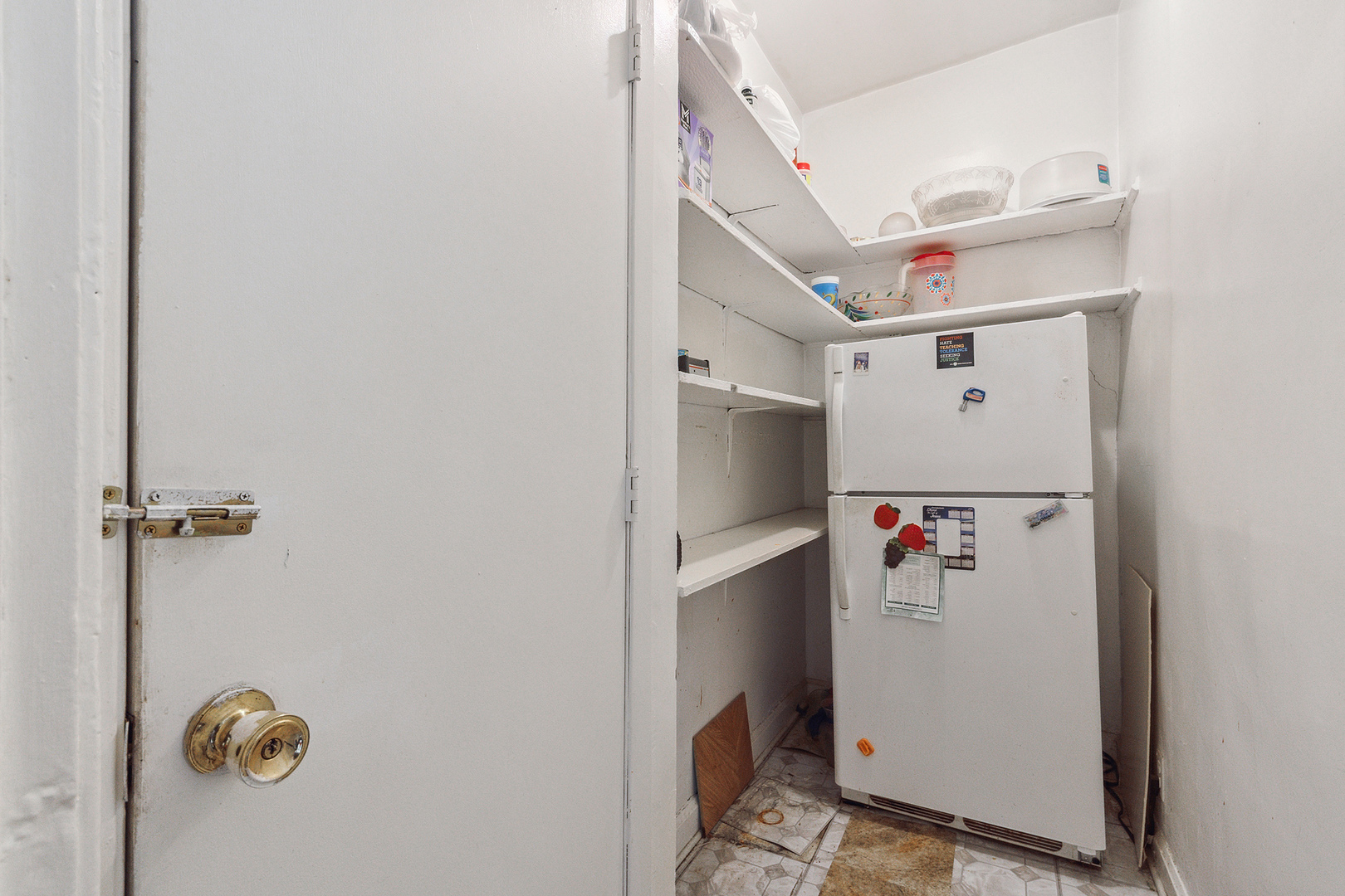 7431 South Perry Avenue Chicago, IL 60621 - Photo 8 of 14 a utility room with dryer and washer