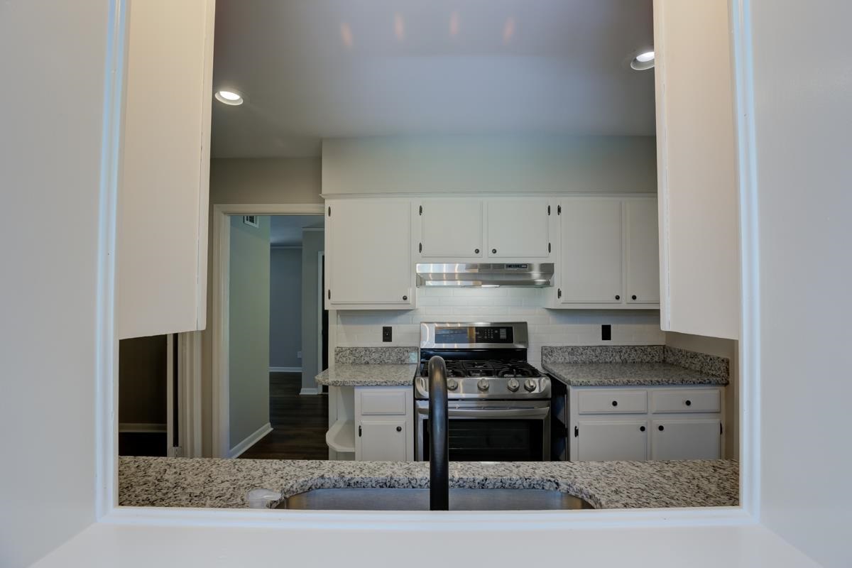 1738 Capri Road Memphis, TN 38117 - Photo 12 of 24