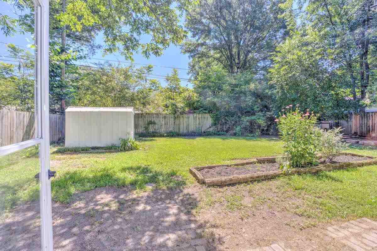 1738 Capri Road Memphis, TN 38117 - Photo 22 of 24