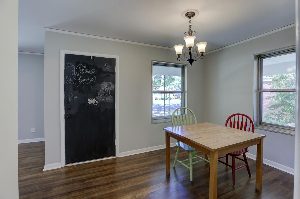 1738 Capri Road Memphis, TN 38117 - Photo 6 of 24
