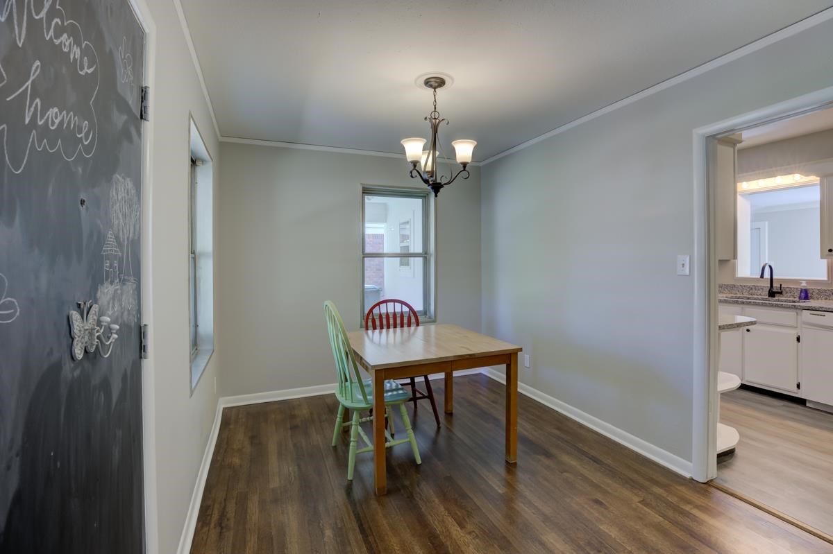 1738 Capri Road Memphis, TN 38117 - Photo 7 of 24