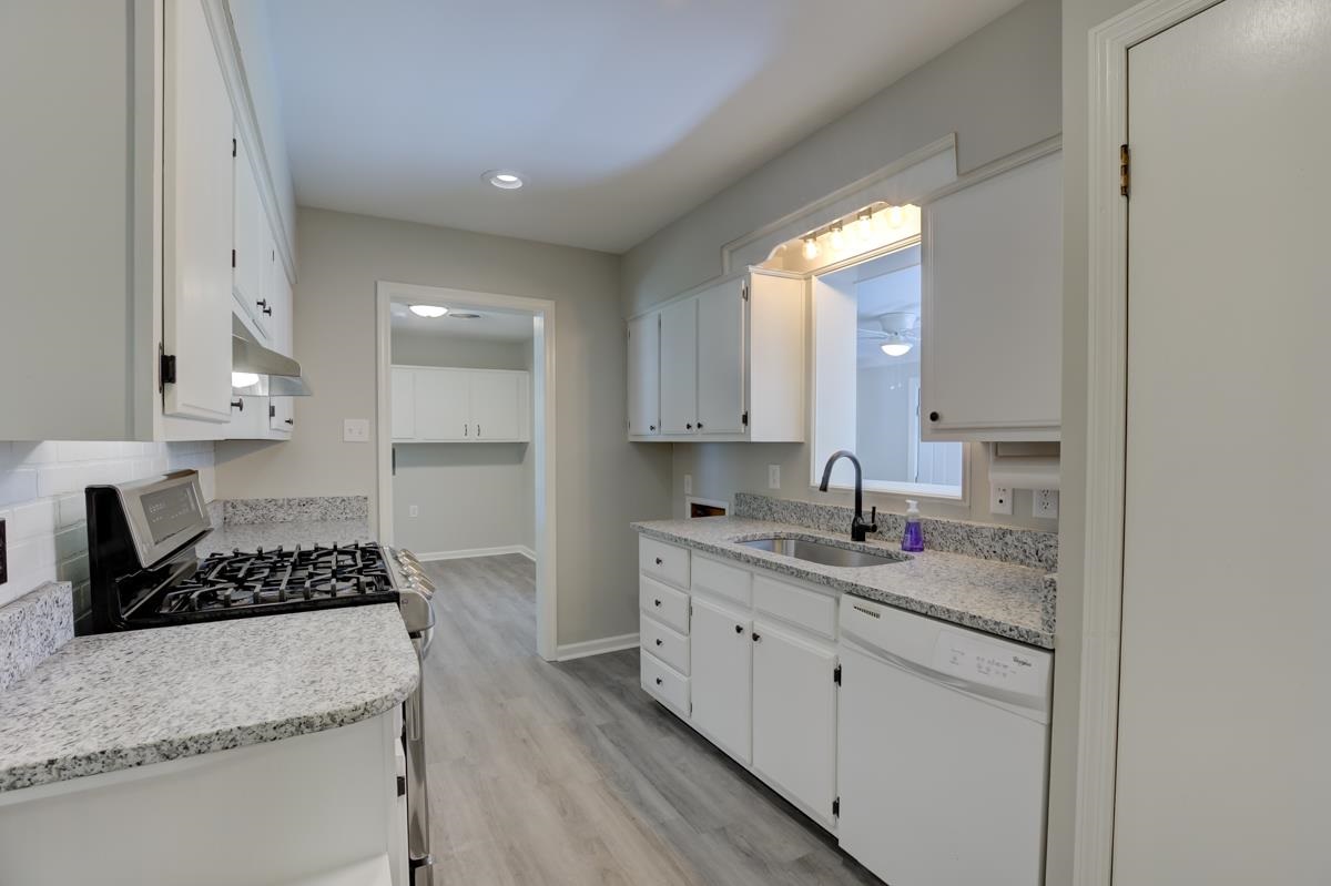 1738 Capri Road Memphis, TN 38117 - Photo 9 of 24