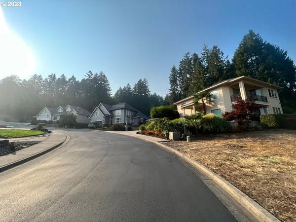 $89,000 | 980 Holly Avenue, Cottage Grove, OR 97424