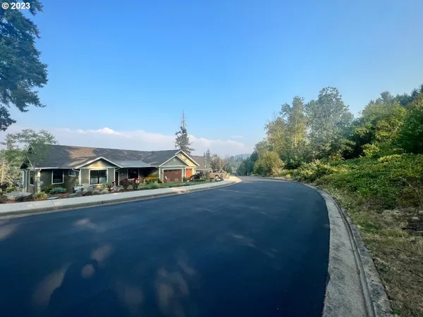 $89,000 | 980 Holly Avenue, Cottage Grove, OR 97424