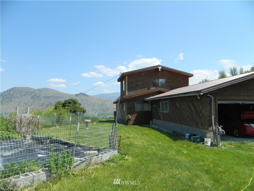 75 Imhoff Road Tonasket, WA 98855 - Photo 2 of 14