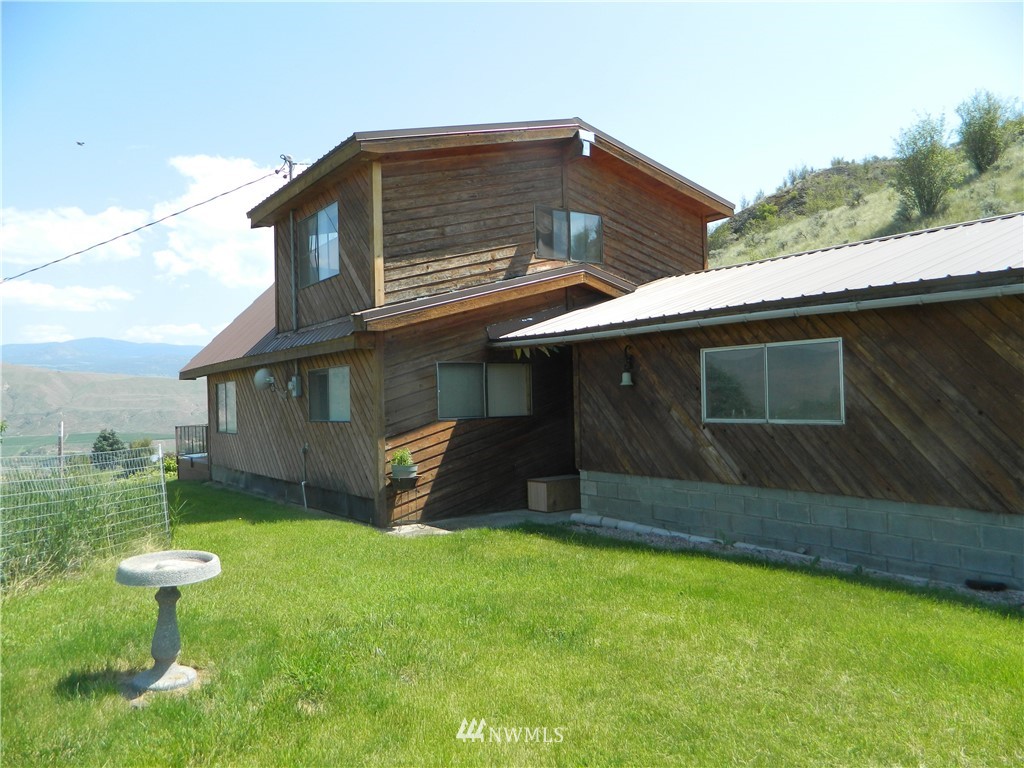 75 Imhoff Road Tonasket, WA 98855 - Photo 5 of 14