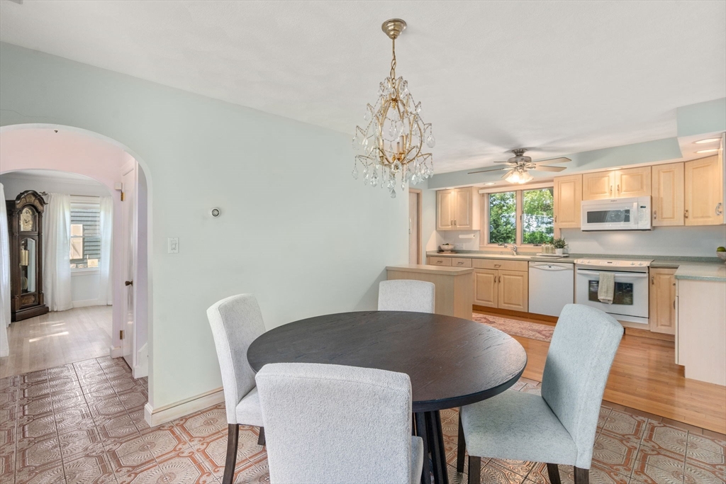 68 Shelton Road Swampscott, MA 01907 - Photo 14 of 40 Gallery Image 14