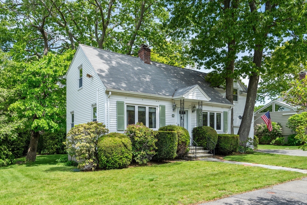 68 Shelton Road Swampscott, MA 01907 - Photo 3 of 40 Gallery Image 3