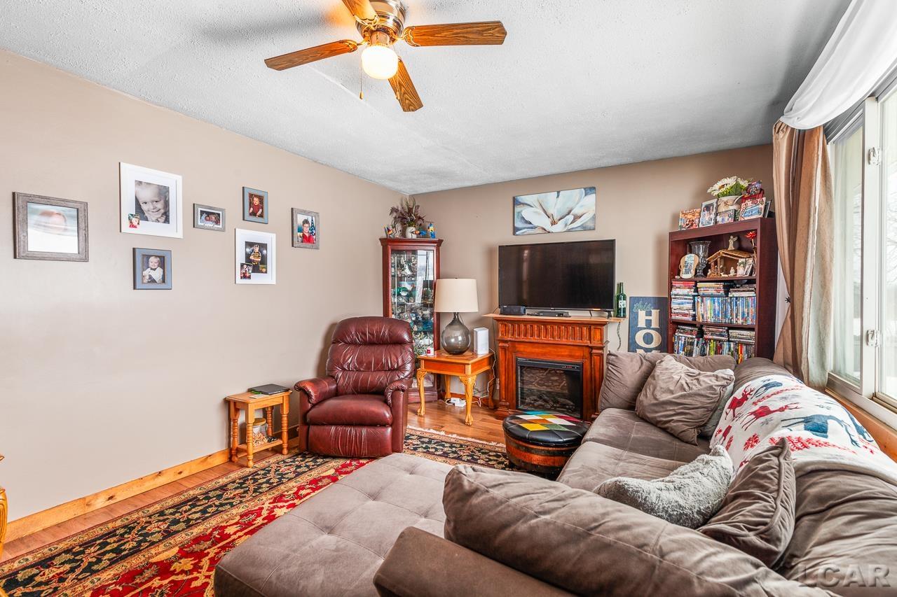 13570 Plank Road Clayton, MI 49235 - Photo 6 of 35 50132034-aa3d0838-4501-4e41-bbe1-76b209c98c33.JPG