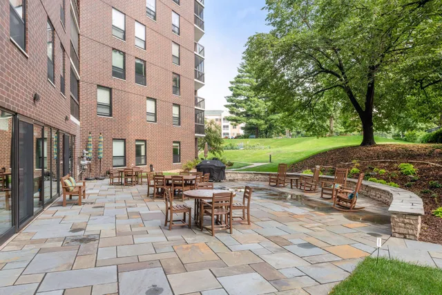 $79,000 | 6615 Lake Shore Drive South, Unit 410, Minneapolis, MN 55423