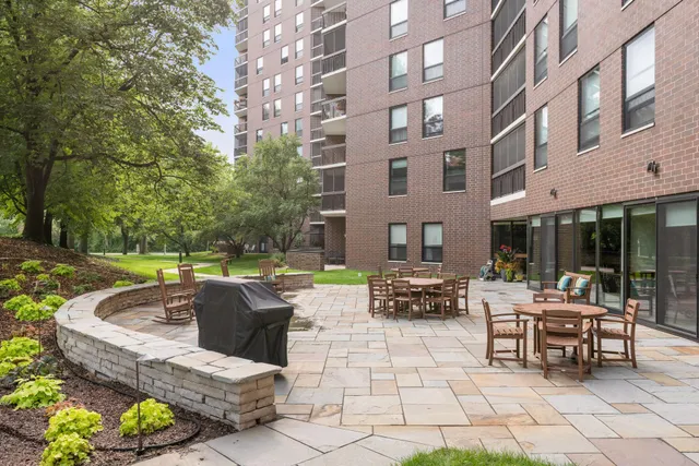 $79,000 | 6615 Lake Shore Drive South, Unit 410, Minneapolis, MN 55423