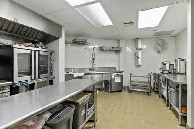 $79,000 | 6615 Lake Shore Drive South, Unit 410, Minneapolis, MN 55423