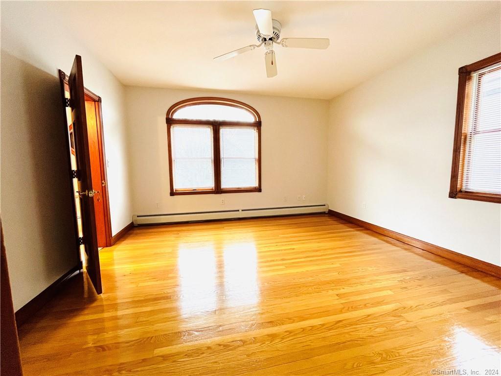 21 Cottage Street, Unit 3 New Haven, CT 06511 - Photo 15 of 26 1st level bedroom