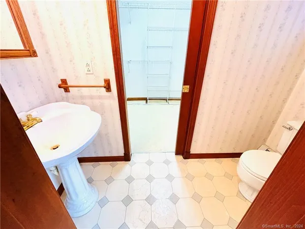 $3,200 | 21 Cottage Street, Unit 3, New Haven, CT 06511