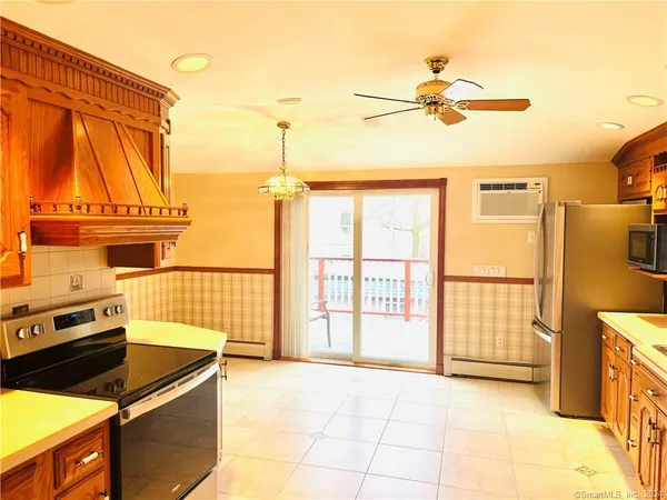 $3,200 | 21 Cottage Street, Unit 3, New Haven, CT 06511