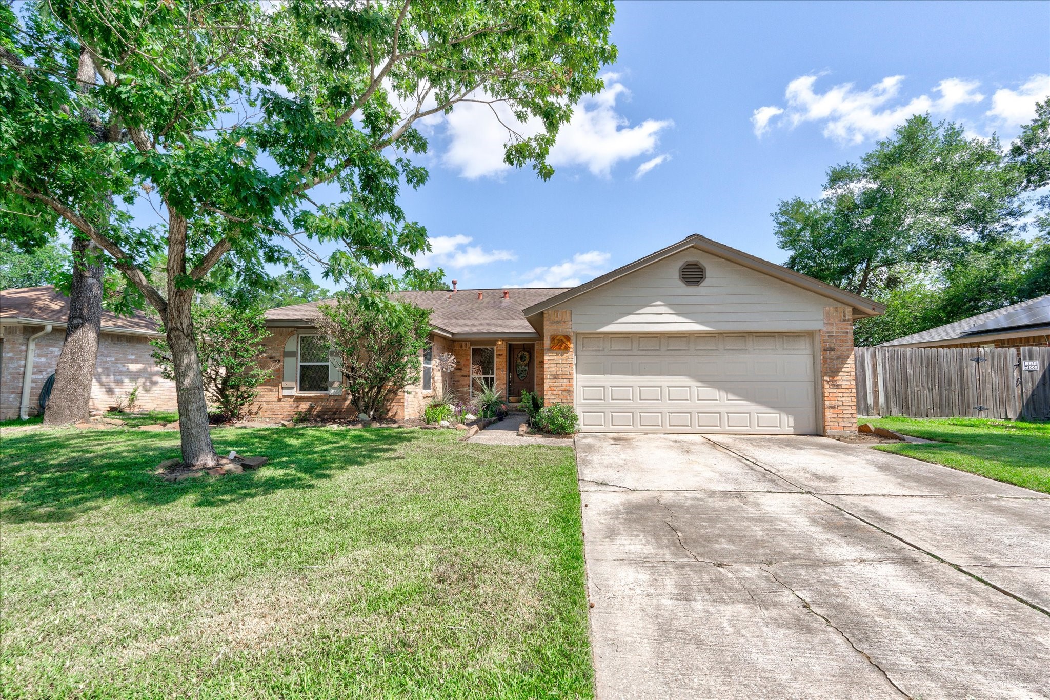 3726 Acorn Run Lane Spring, TX 77389 - Photo 2 of 27 a front view of a house with garden