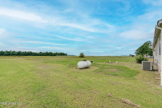 $175,000 | 5208 Dubbs Road, Dundee, MS 38626