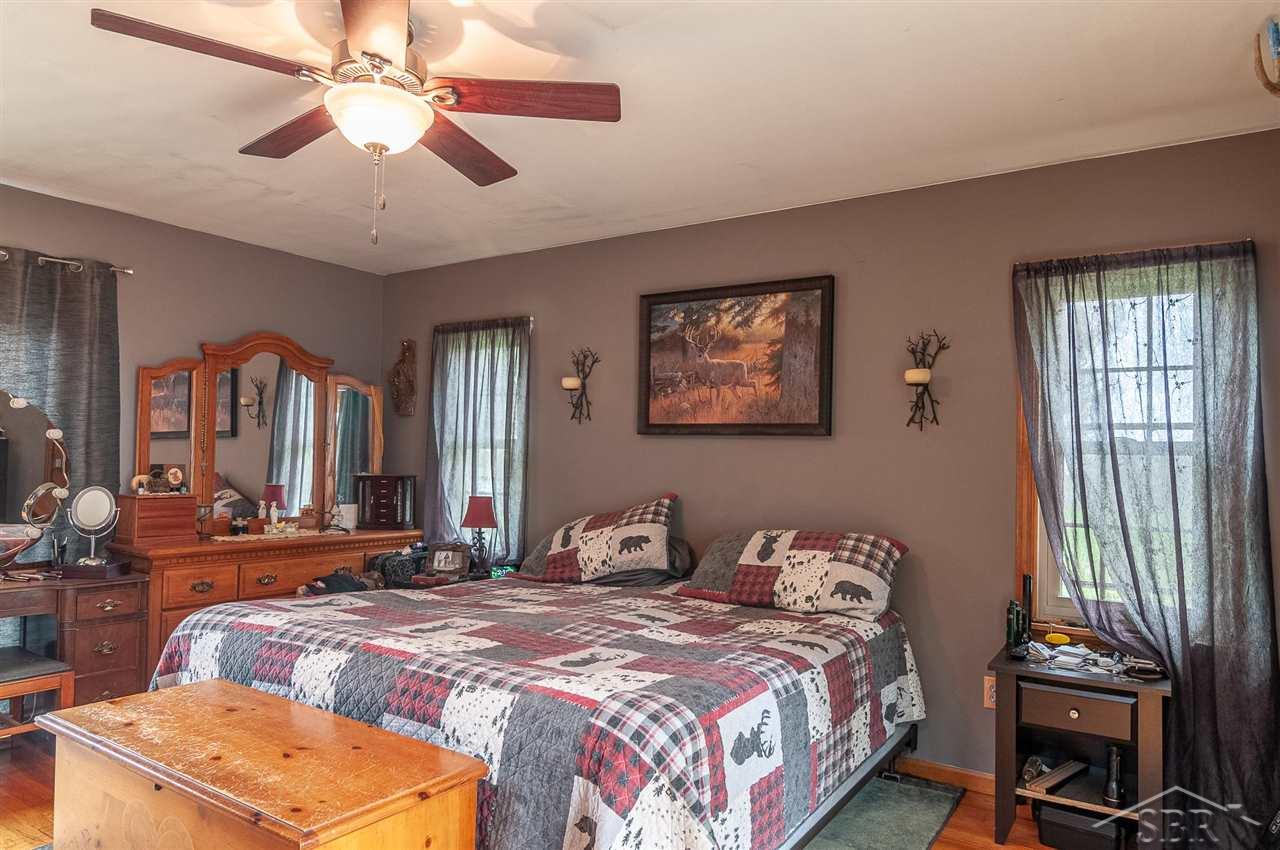 9413 Vassar Road Millington, MI 48746 - Photo 13 of 26 50091006-12.JPG