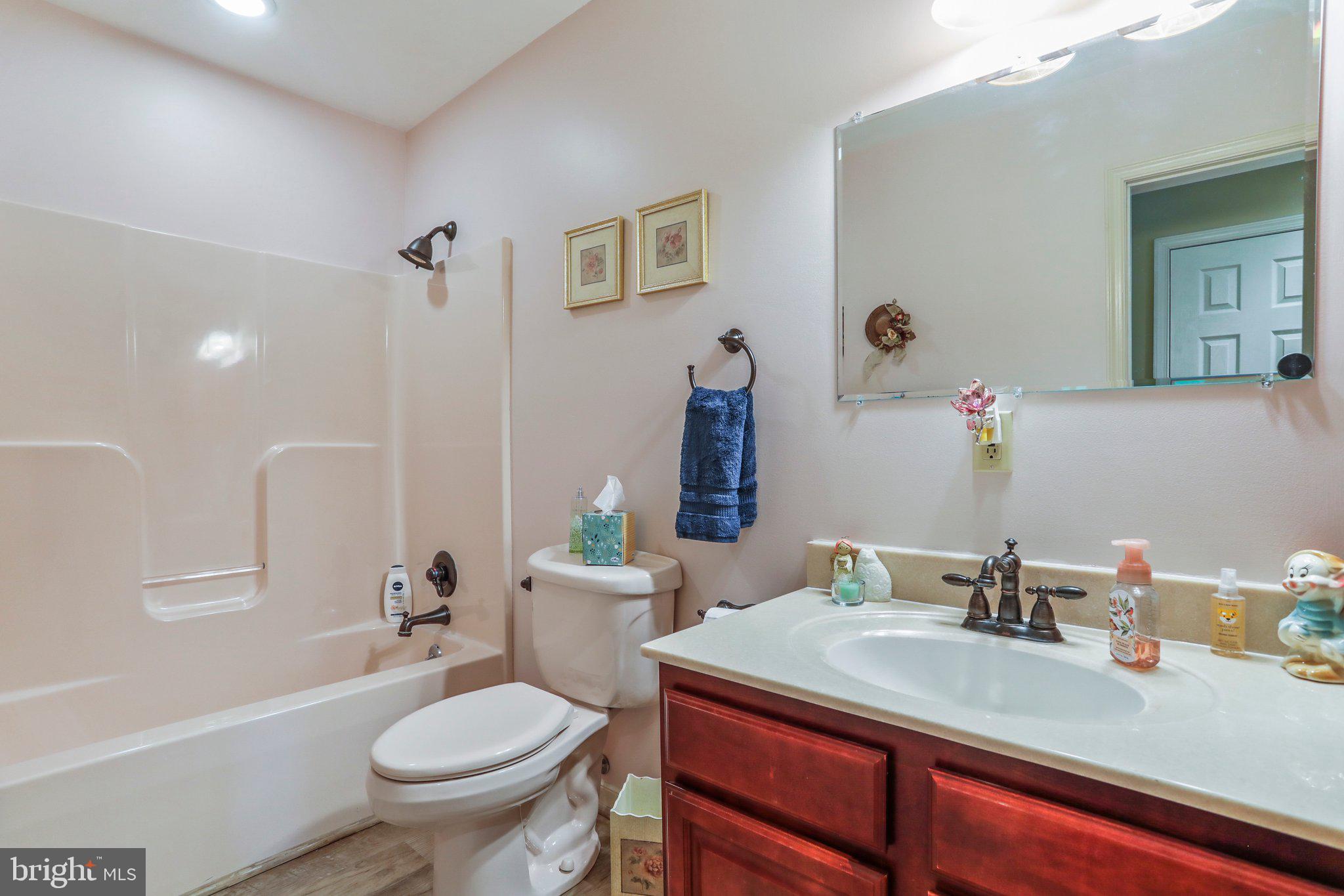 11856 Boyd Road Clear Spring, MD 21722 - Photo 20 of 35 Hall Bath