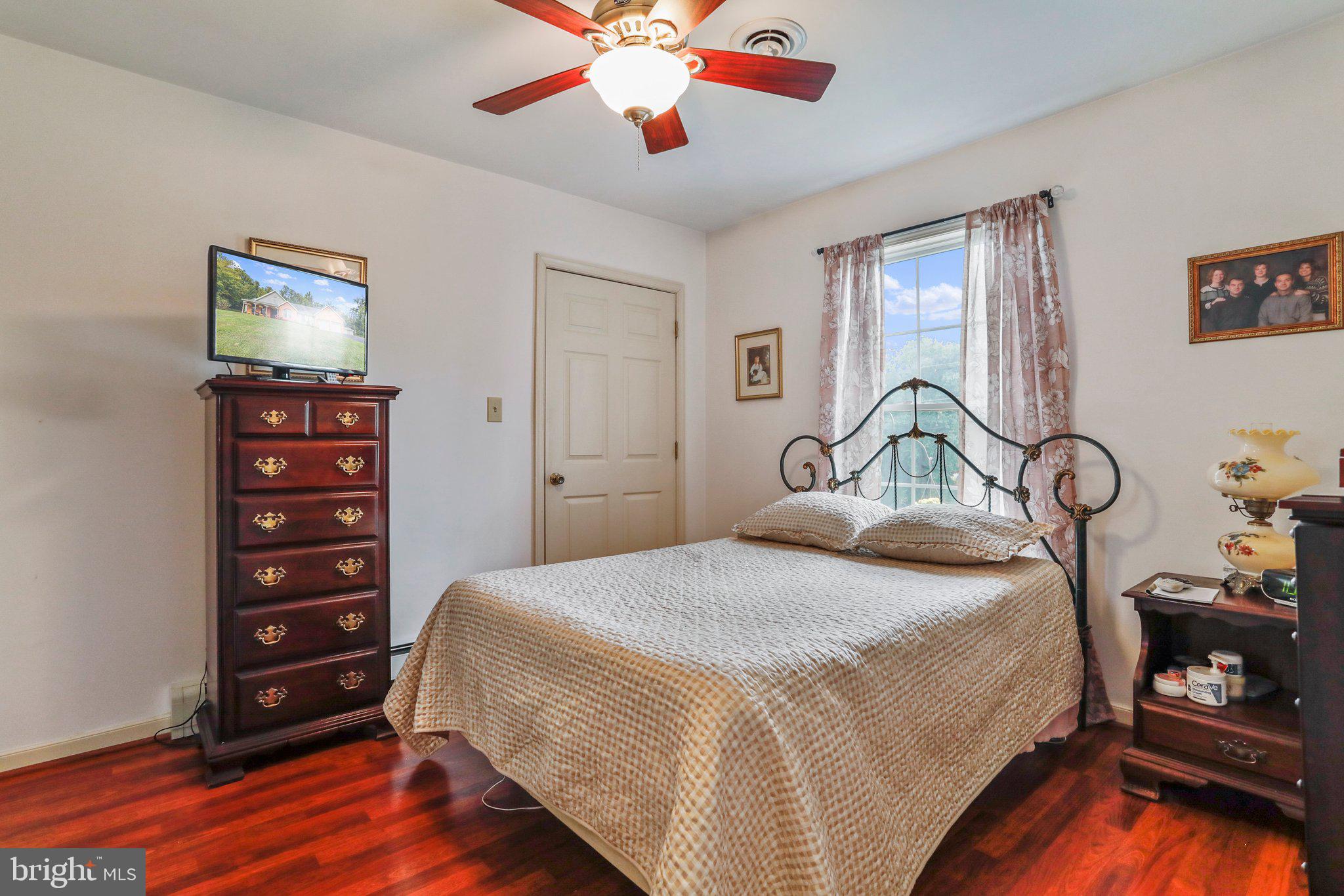 11856 Boyd Road Clear Spring, MD 21722 - Photo 24 of 35 Third Bedroom