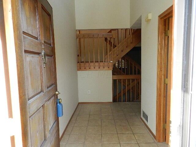 2777 Fishinger Road, Unit 1 Columbus, OH 43221 - Photo 2 of 21 20 foot ceilings in the entry