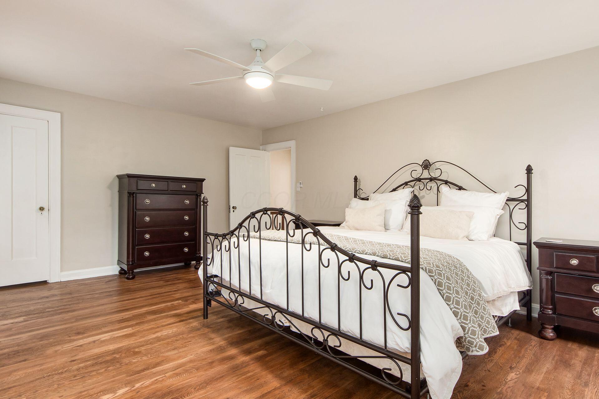 1896 Guilford Road Columbus, OH 43221 - Photo 24 of 42 Bed & Furnishings can Convey