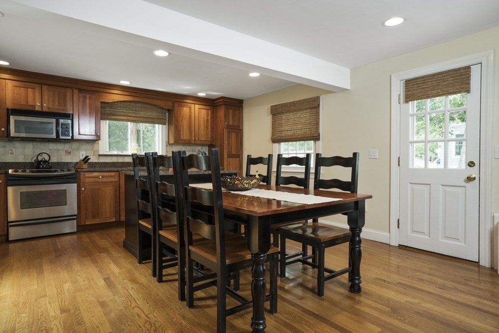 27 Spring Street Hanover, MA 02339 - Photo 4 of 30 Gallery Image 4
